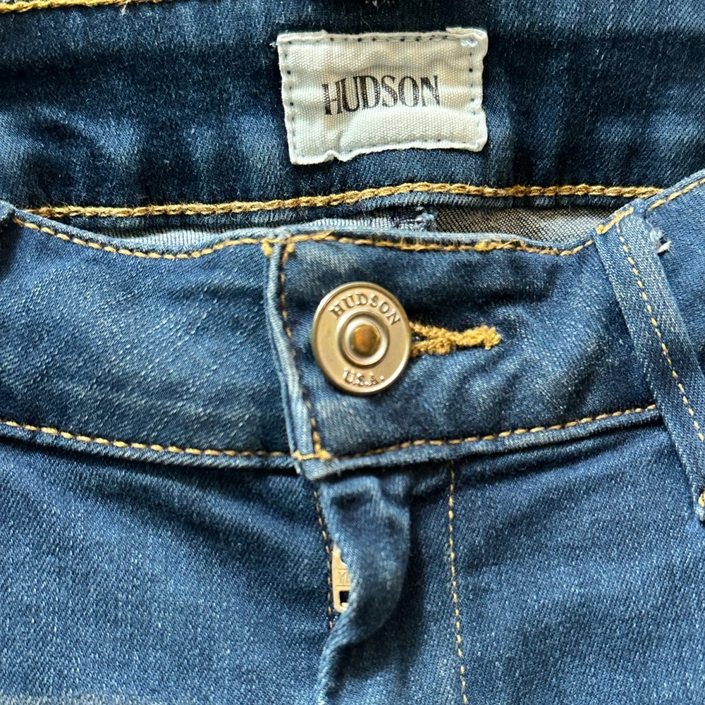Hudson Jeans Blue Denim Knee Shorts - Picture 3 of 9
